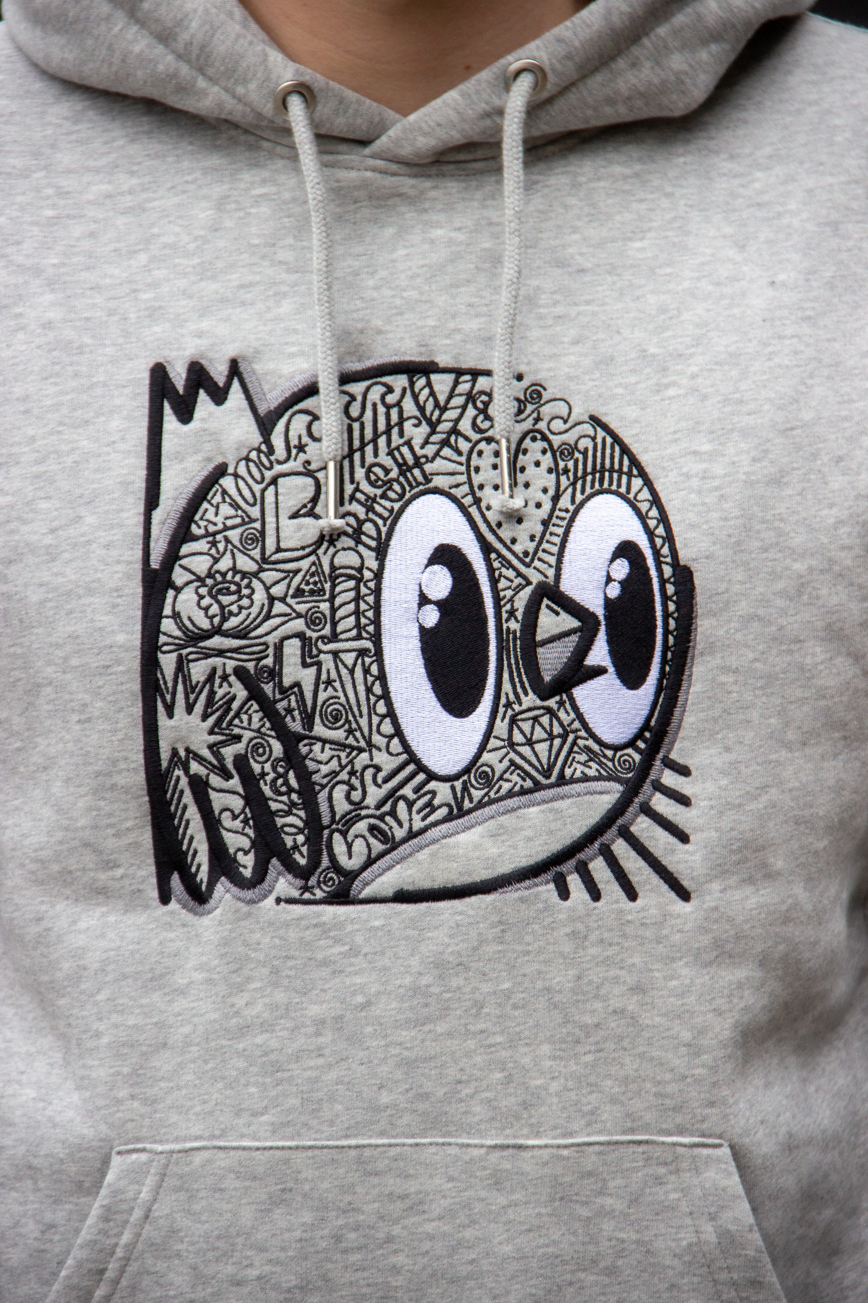 sweat gris capuche logo noir