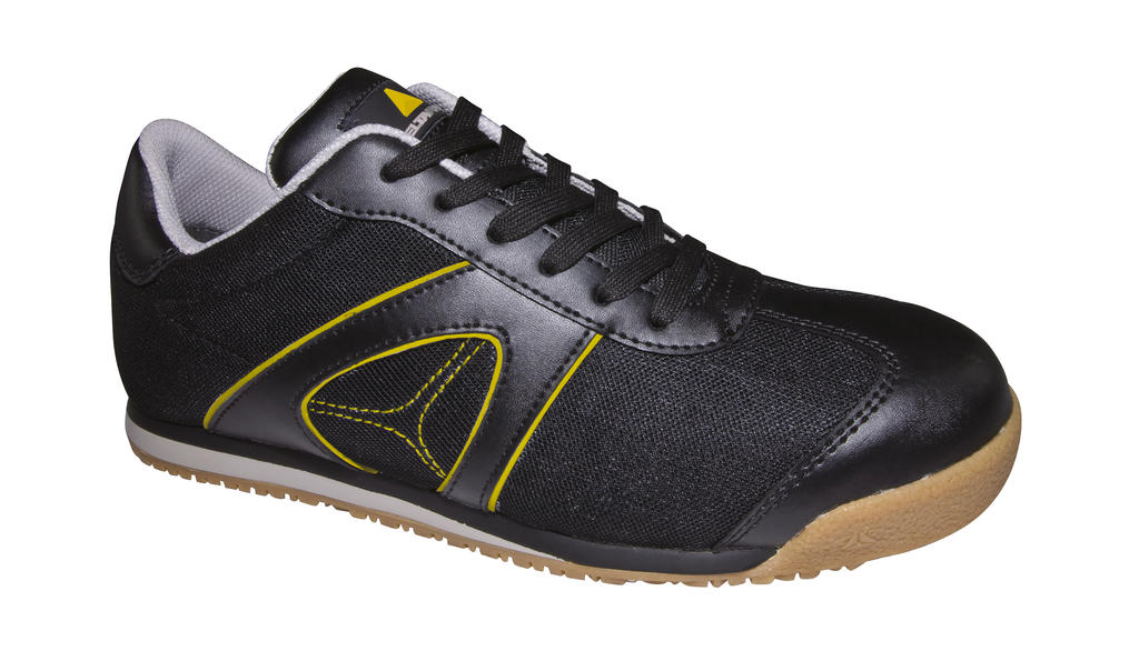 Sportswear Shoe Black Noir, Ã personnaliser avec le logo de votre club. Sportswear Shoe Black Noir