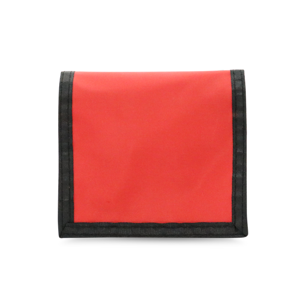 Kit premiers soins. Rouge Rouge, à personnaliser avec le logo de votre club. Kit premiers soins. Rouge Rouge